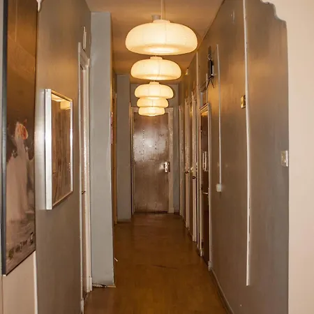 Urban House 2*